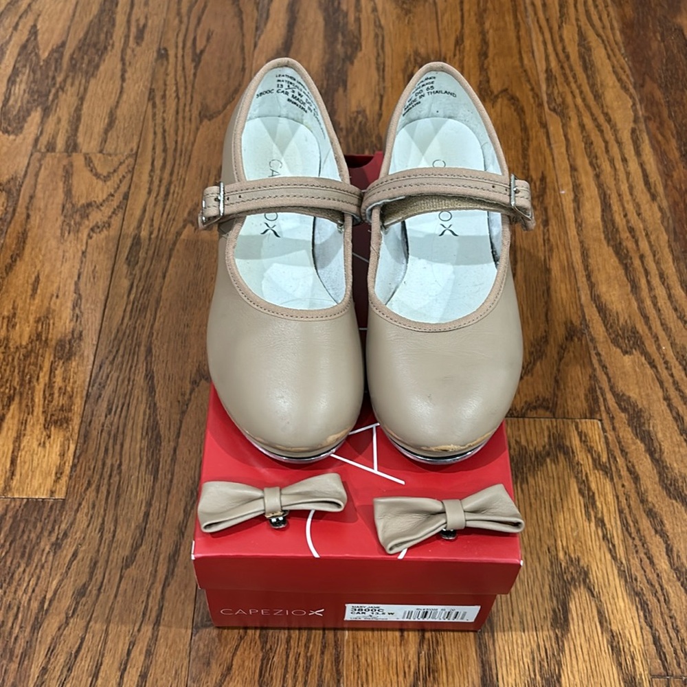 Capezio, Girls, 3800 Mary Jane Tap Shoe, Size 13.5W, Caramel
